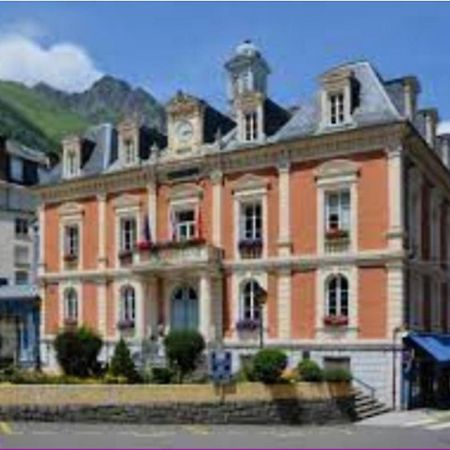 T2 Renove Avec Terrasse, Parking Prive, Local Velos A Cauterets - Fr-1-401-290 Buitenkant foto