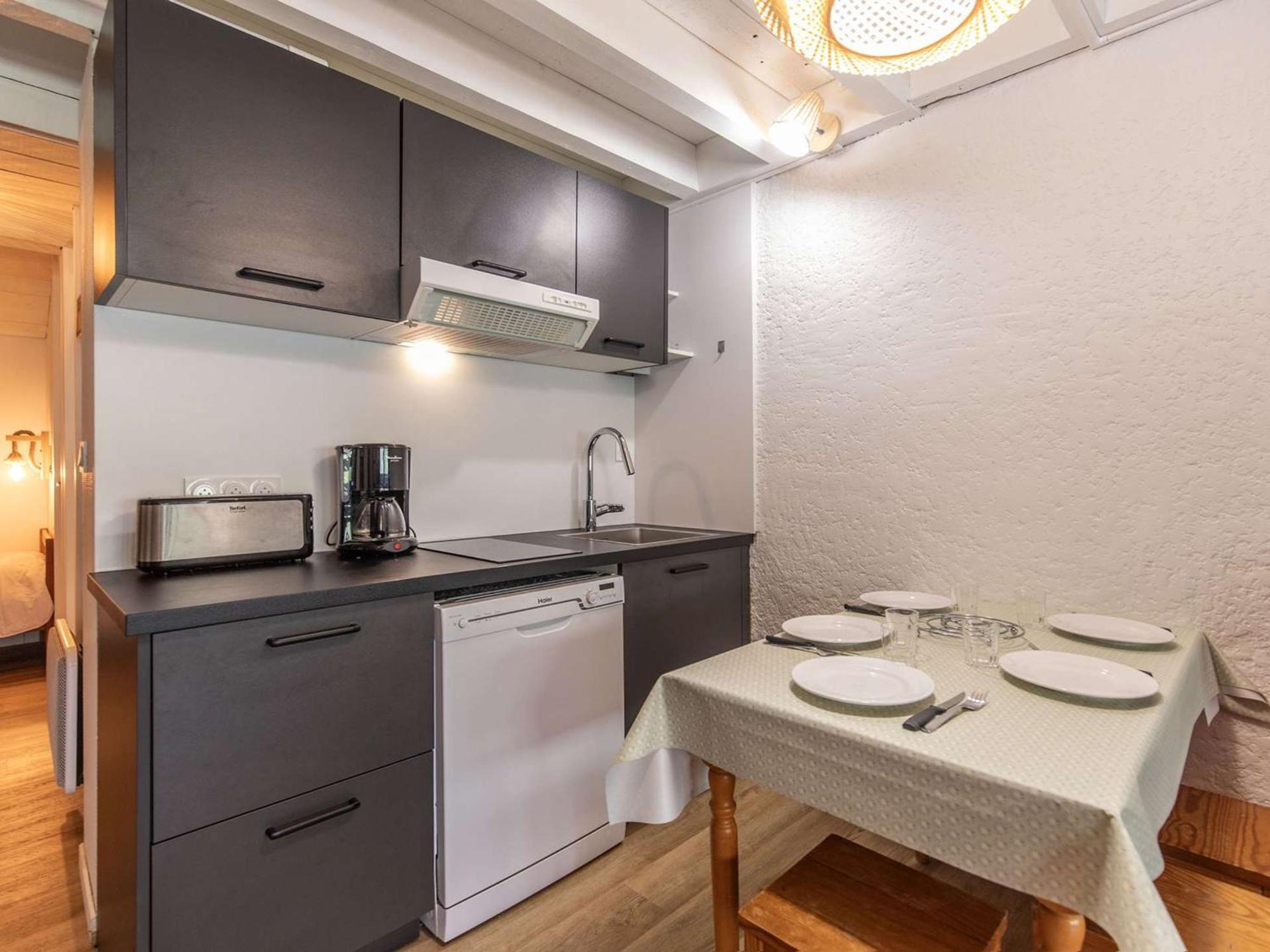 T2 Renove Avec Terrasse, Parking Prive, Local Velos A Cauterets - Fr-1-401-290 Buitenkant foto